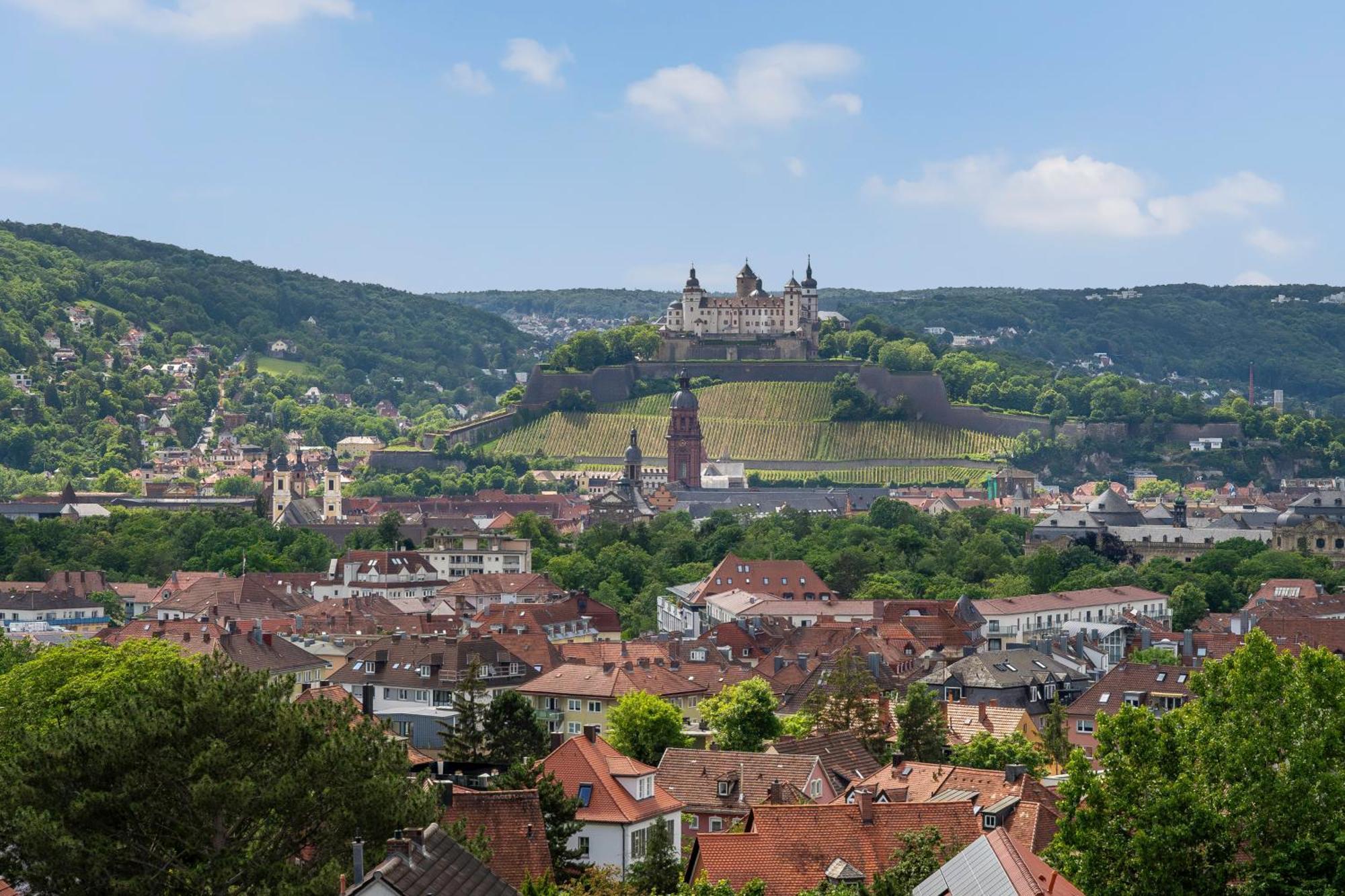 Dnd Design Loft I 170Qm I Parken I Balkon I Workstation I Netflix I Kaffee I Waschmaschine I Trockner I Xbox I Ausblick Würzburg Exterior foto